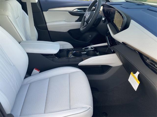 2025 Buick Envision Vehicle Photo in GOODYEAR, AZ 85338-1310