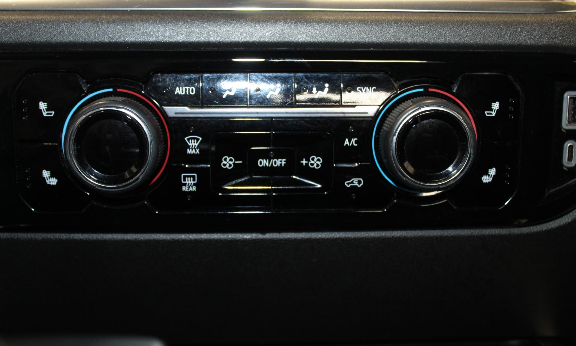 2023 Chevrolet Silverado 1500 Vehicle Photo in NORTHAMPTON, MA 01060-1120