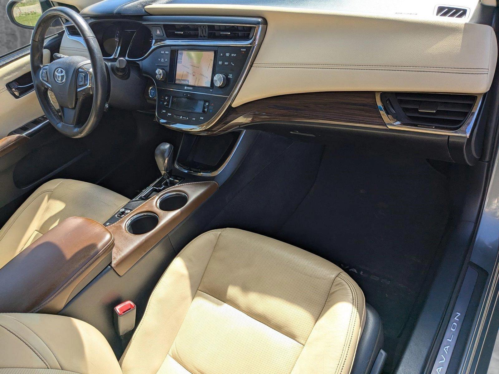 2014 Toyota Avalon Hybrid Vehicle Photo in Spokane Valley, WA 99206