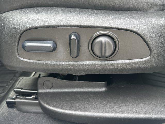 2023 GMC Acadia Vehicle Photo in LEOMINSTER, MA 01453-2952