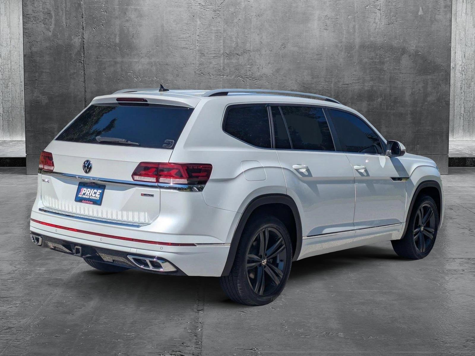 2022 Volkswagen Atlas Vehicle Photo in Sarasota, FL 34231