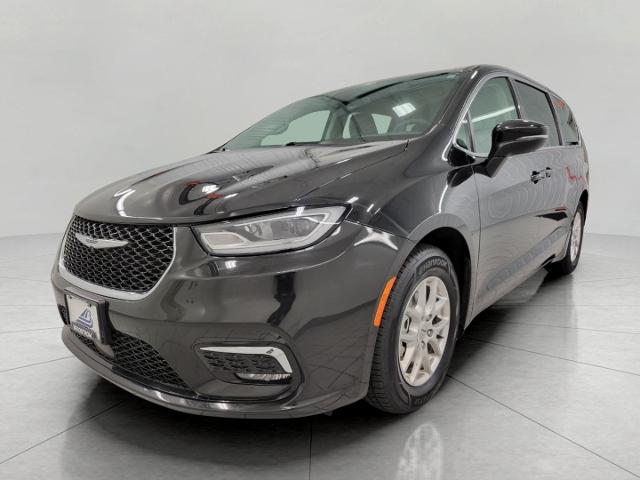 2023 Chrysler Pacifica Vehicle Photo in Oshkosh, WI 54901