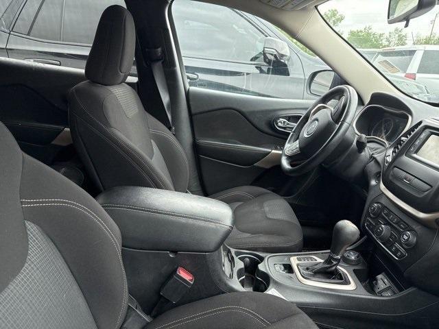 2017 Jeep Cherokee Vehicle Photo in ENGLEWOOD, CO 80113-6708
