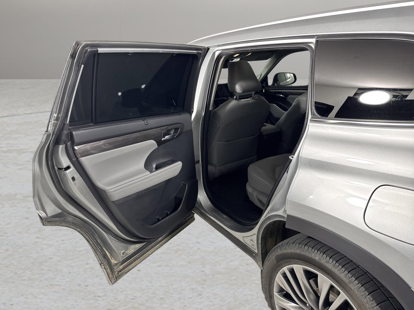 2021 Toyota Highlander Vehicle Photo in Georgetown, TX 78626