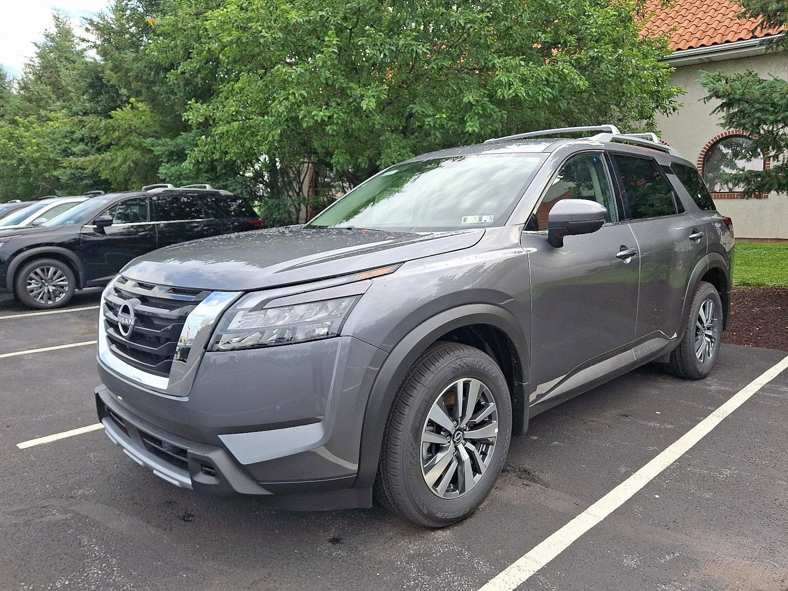 2025 Nissan Pathfinder Vehicle Photo in Harrisburg, PA 17111-1033