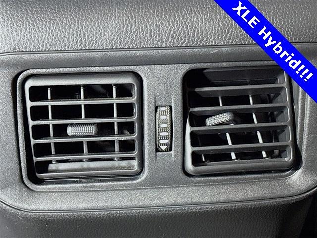 2021 Toyota RAV4 Vehicle Photo in Puyallup, WA 98371