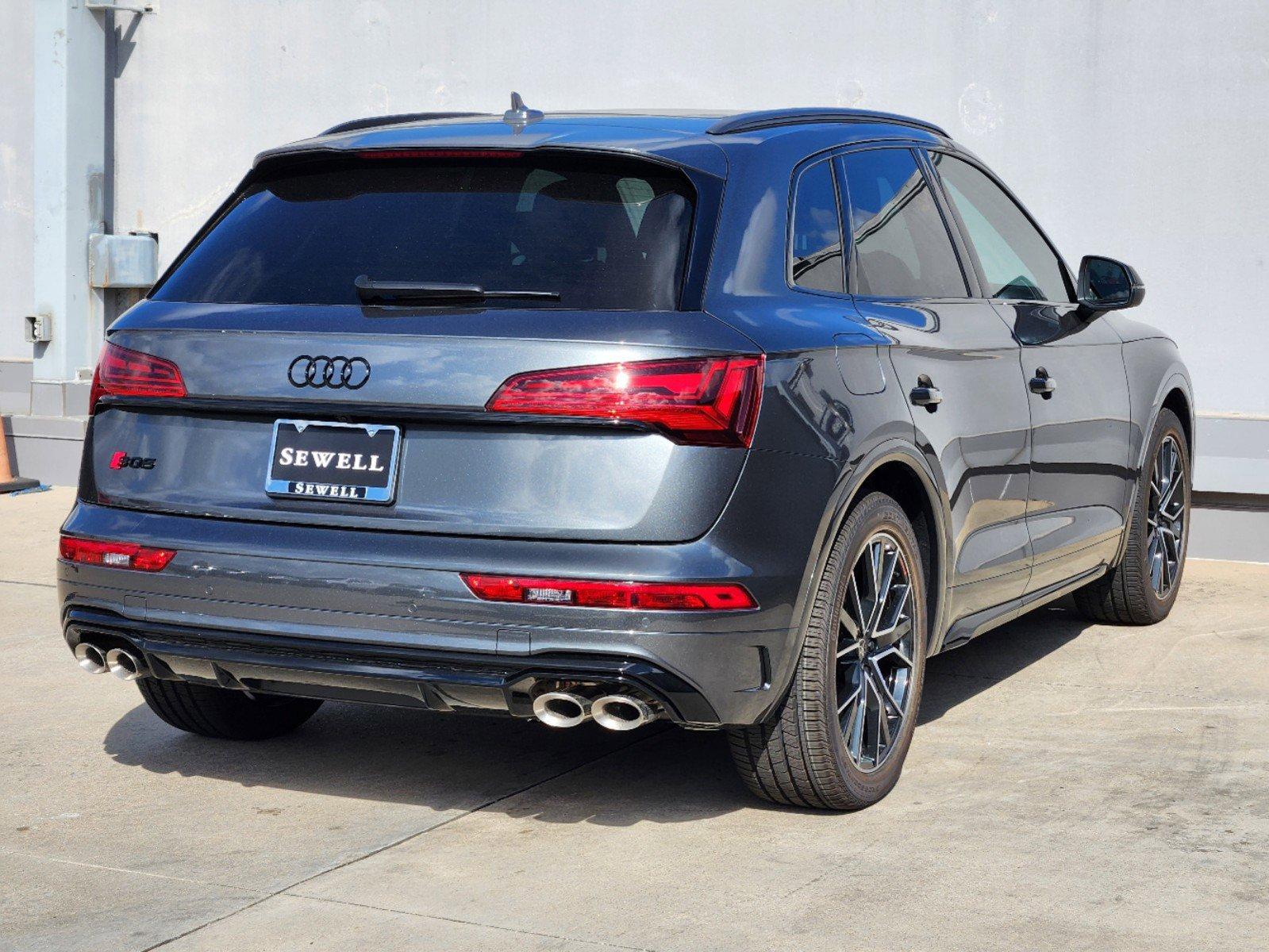 2025 Audi SQ5 Vehicle Photo in SUGAR LAND, TX 77478