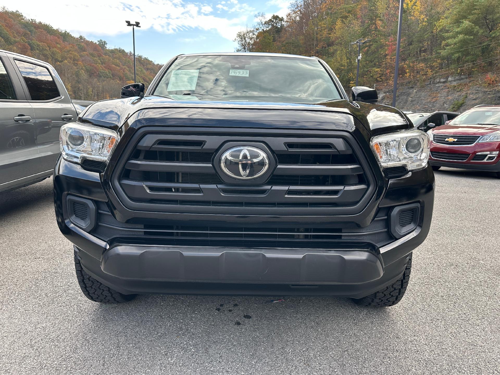 Used 2019 Toyota Tacoma SR with VIN 3TMCZ5AN2KM191933 for sale in Prestonsburg, KY