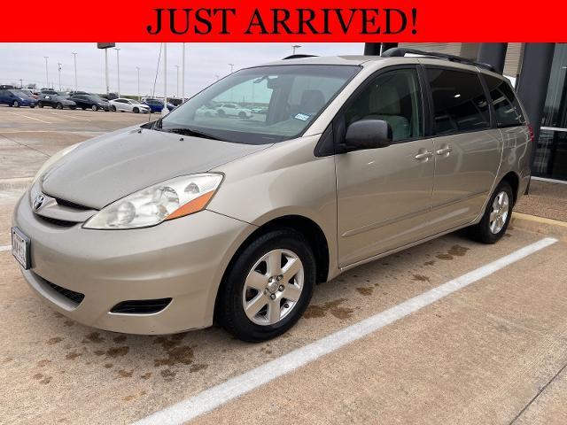 2009 Toyota Sienna Vehicle Photo in Denison, TX 75020