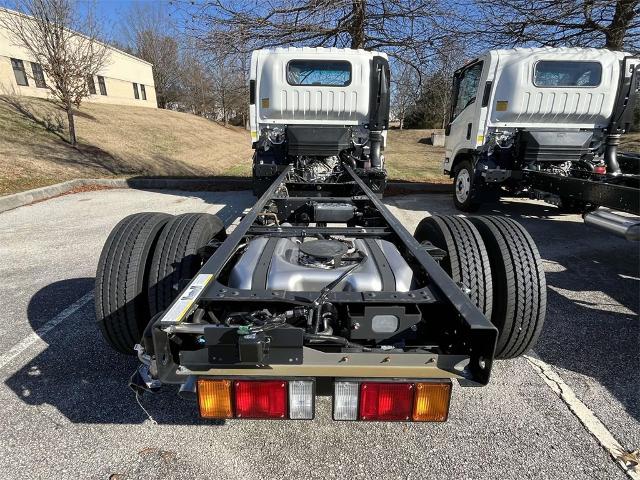 2025 Chevrolet Low Cab Forward 4500 Vehicle Photo in ALCOA, TN 37701-3235