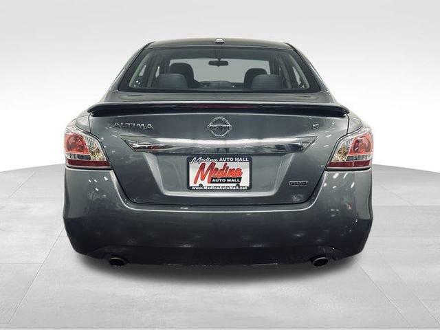 2015 Nissan Altima Vehicle Photo in MEDINA, OH 44256-9631