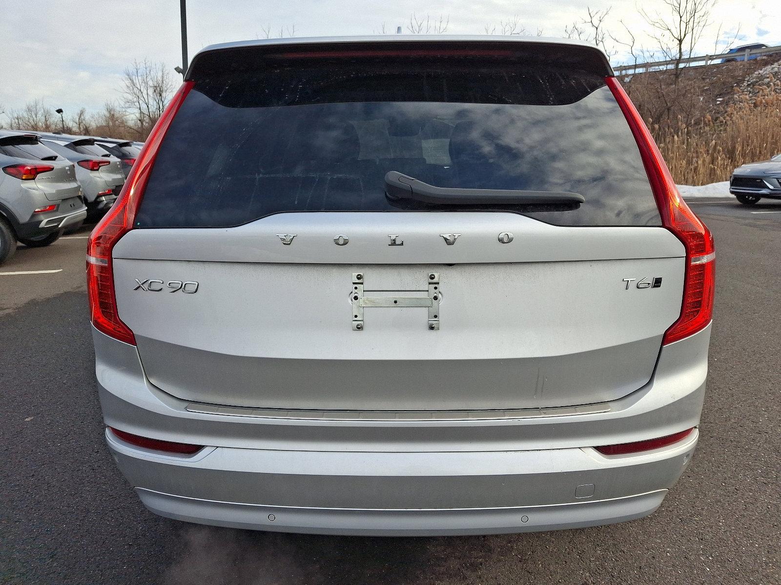 2022 Volvo XC90 Vehicle Photo in Trevose, PA 19053