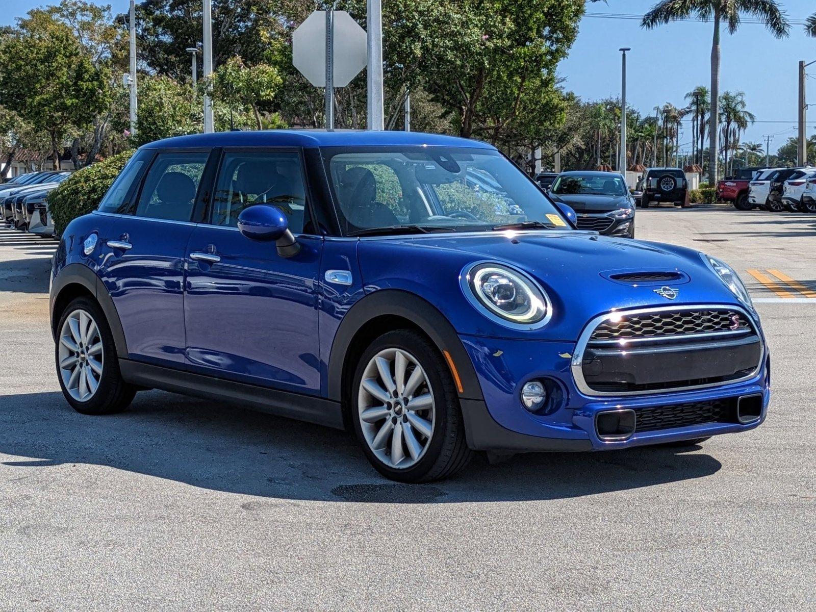 2019 MINI Cooper S Hardtop 4 Door Vehicle Photo in Delray Beach, FL 33444