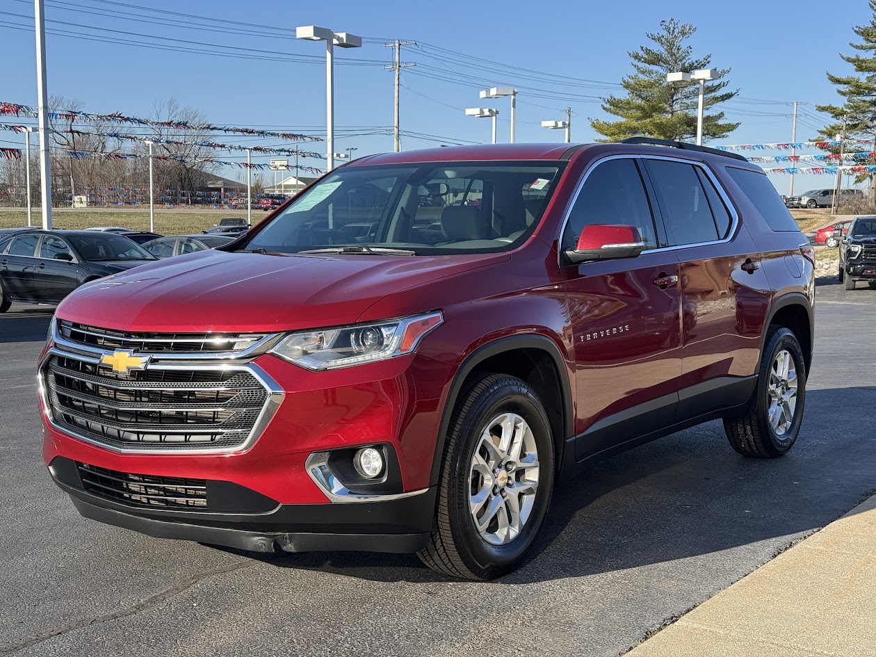 2021 Chevrolet Traverse Vehicle Photo in BOONVILLE, IN 47601-9633