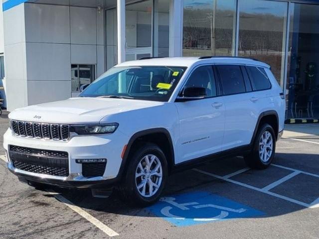 2022 Jeep Grand Cherokee L Vehicle Photo in Gardner, MA 01440