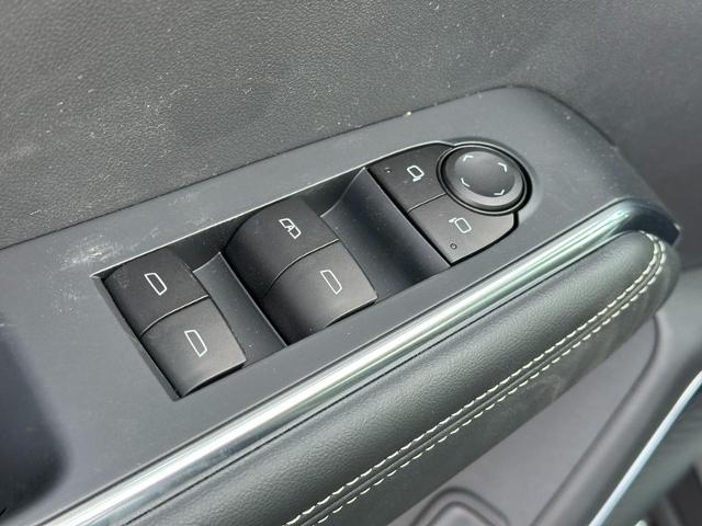 2025 GMC Acadia Vehicle Photo in COLUMBIA, MO 65203-3903