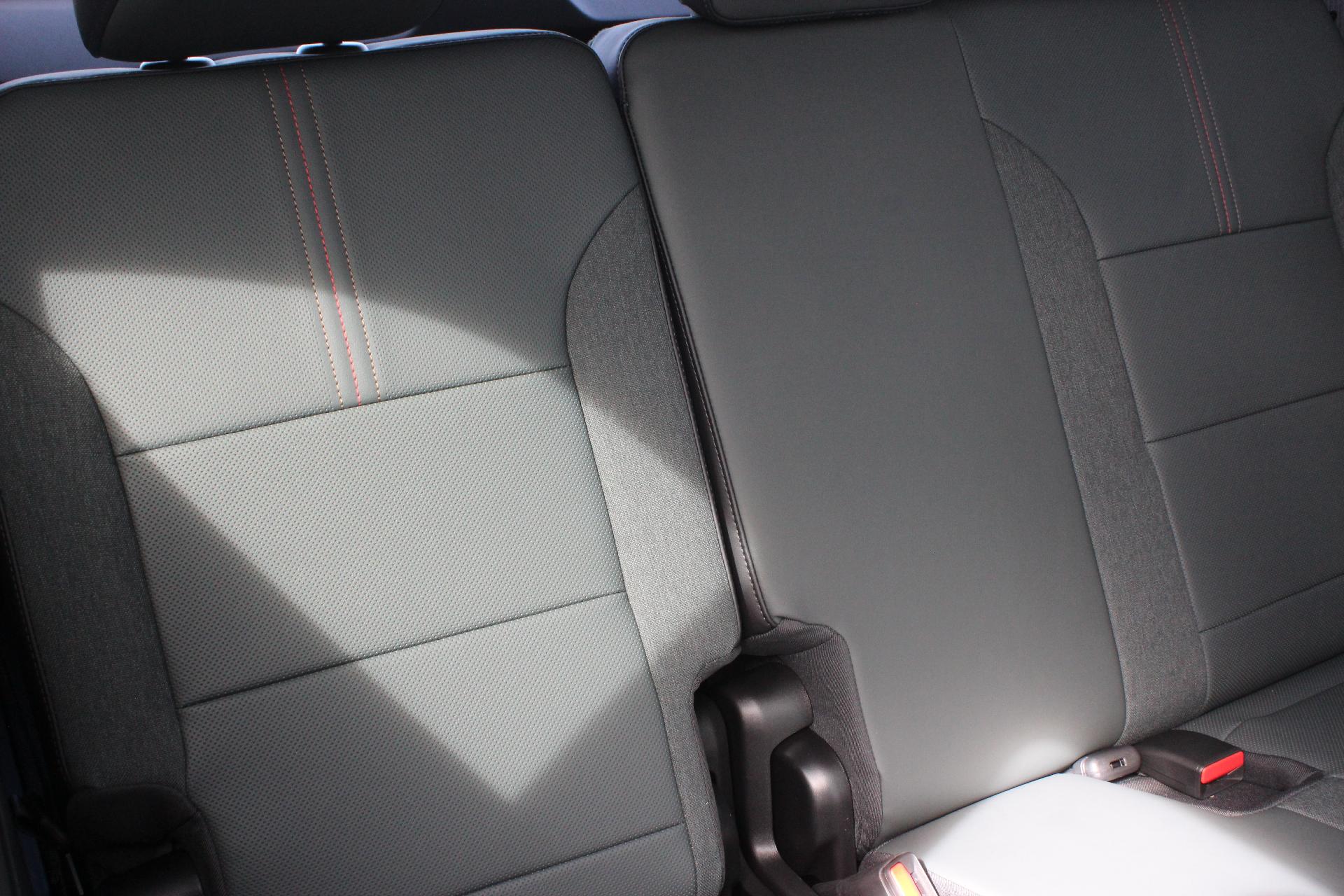 2025 GMC Acadia Vehicle Photo in AURORA, CO 80012-4011