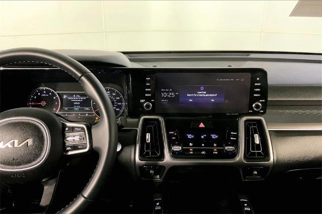 2023 Kia Sorento Vehicle Photo in Lees Summit, MO 64086