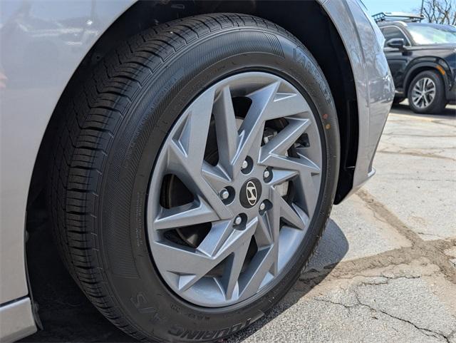 2024 Hyundai Elantra Vehicle Photo in AURORA, CO 80012-4011