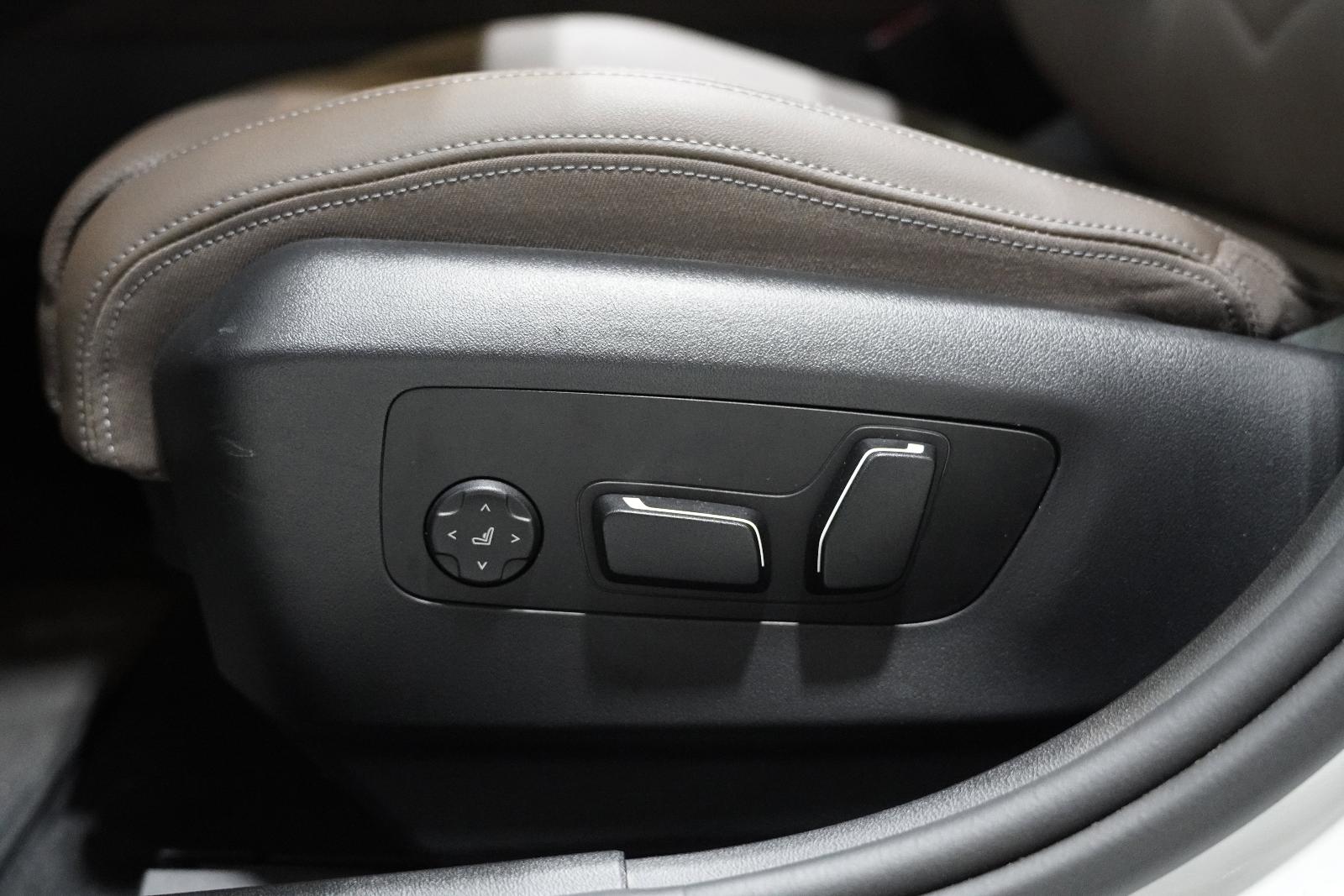 2024 BMW 530i xDrive Vehicle Photo in GRAPEVINE, TX 76051