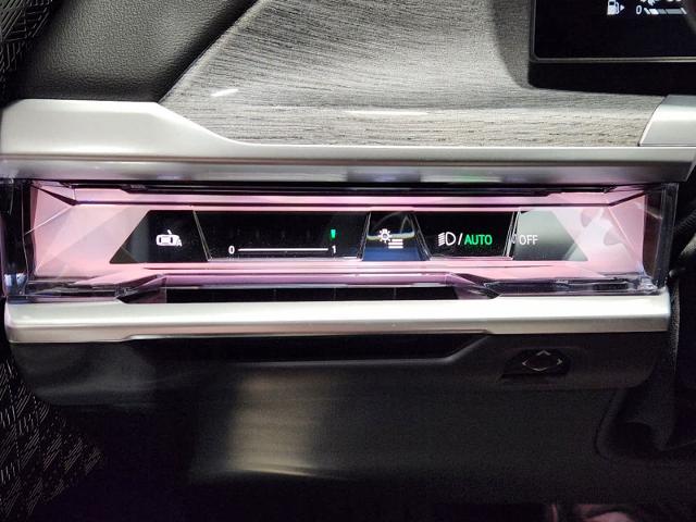 2025 BMW 750e xDrive Vehicle Photo in GRAPEVINE, TX 76051