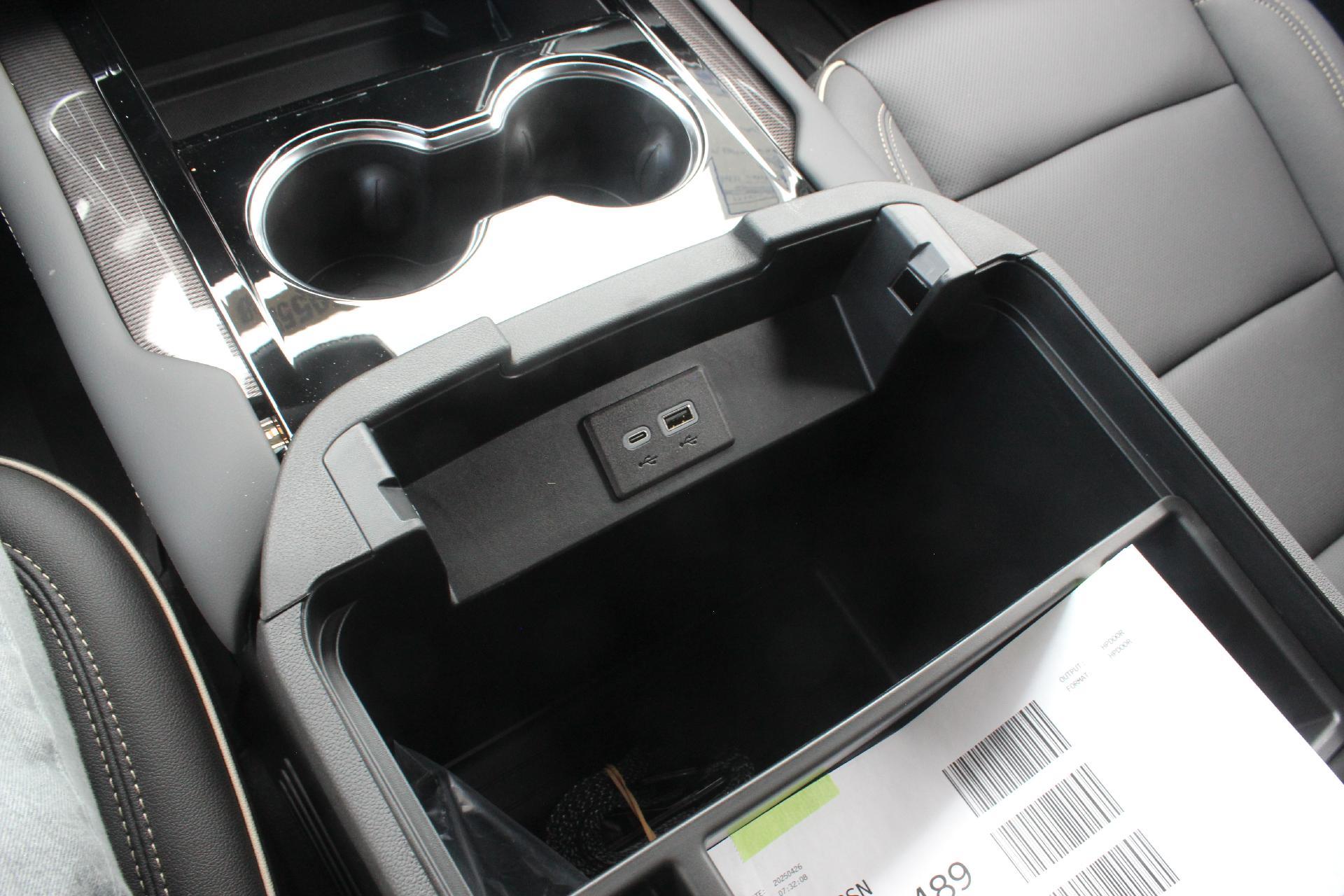 2025 GMC Yukon Vehicle Photo in AURORA, CO 80012-4011