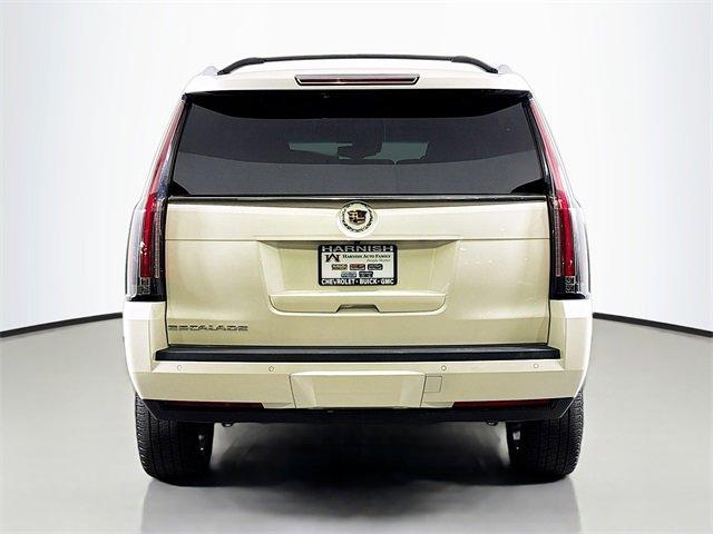 2015 Cadillac Escalade Vehicle Photo in PUYALLUP, WA 98371-4149