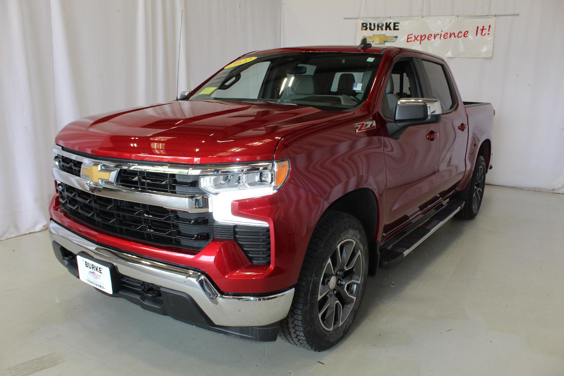 2022 Chevrolet Silverado 1500 Vehicle Photo in NORTHAMPTON, MA 01060-1120