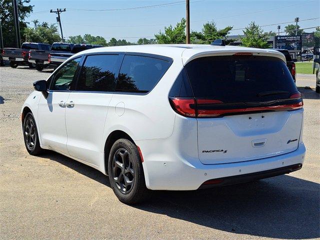2024 Chrysler Pacifica Vehicle Photo in MILFORD, OH 45150-1684
