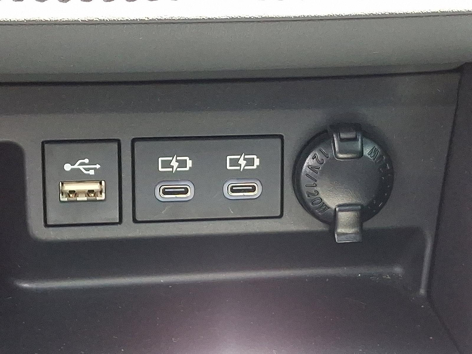 2024 Toyota Highlander Vehicle Photo in Trevose, PA 19053