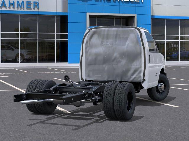 2025 Chevrolet Express Commercial Cutaway Vehicle Photo in TOPEKA, KS 66609-0000