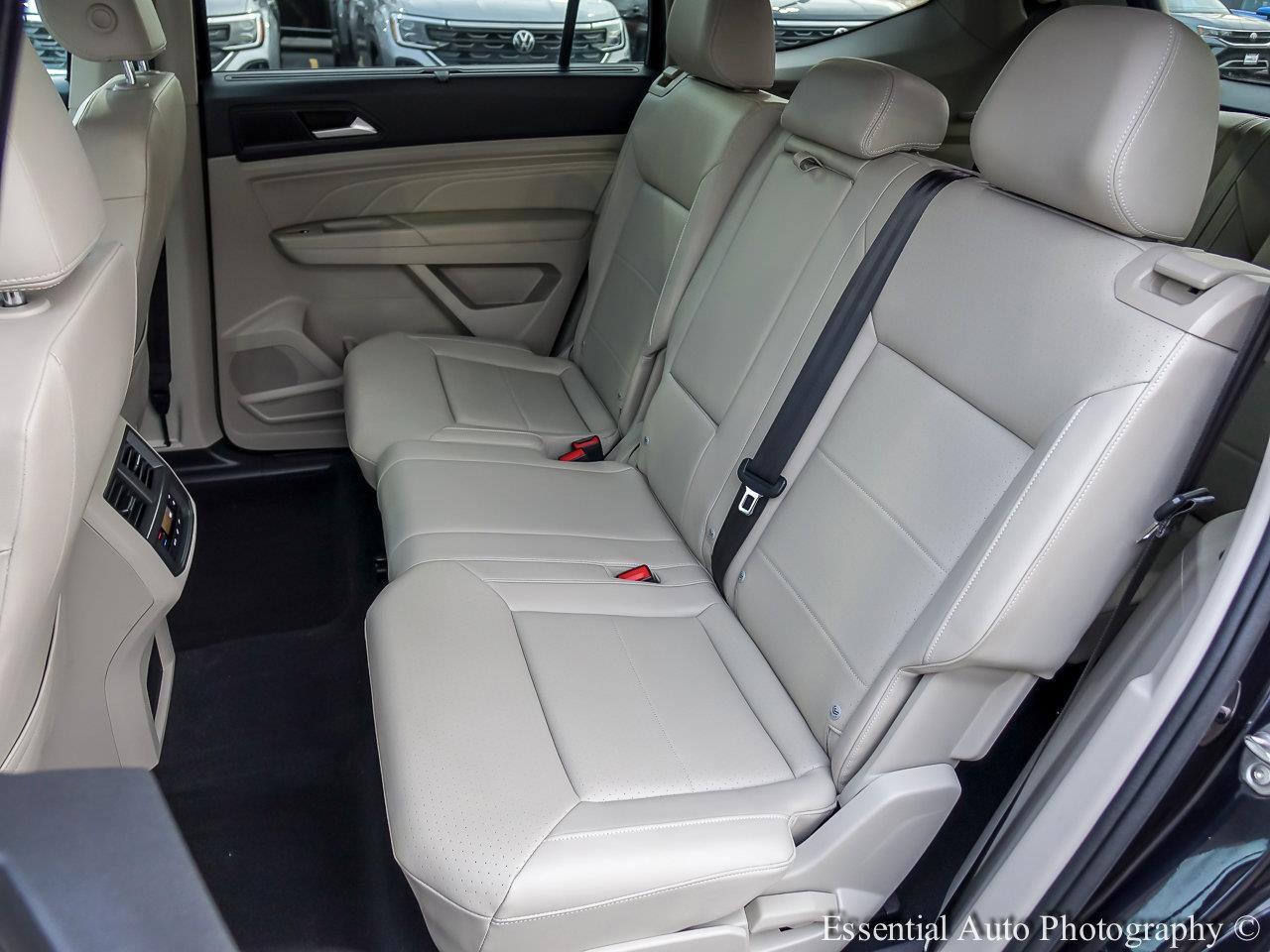 2022 Volkswagen Atlas Vehicle Photo in Saint Charles, IL 60174