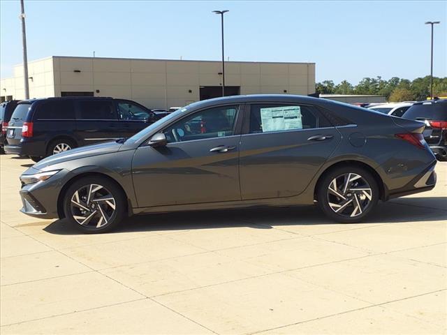 2024 Hyundai ELANTRA Vehicle Photo in Peoria, IL 61615