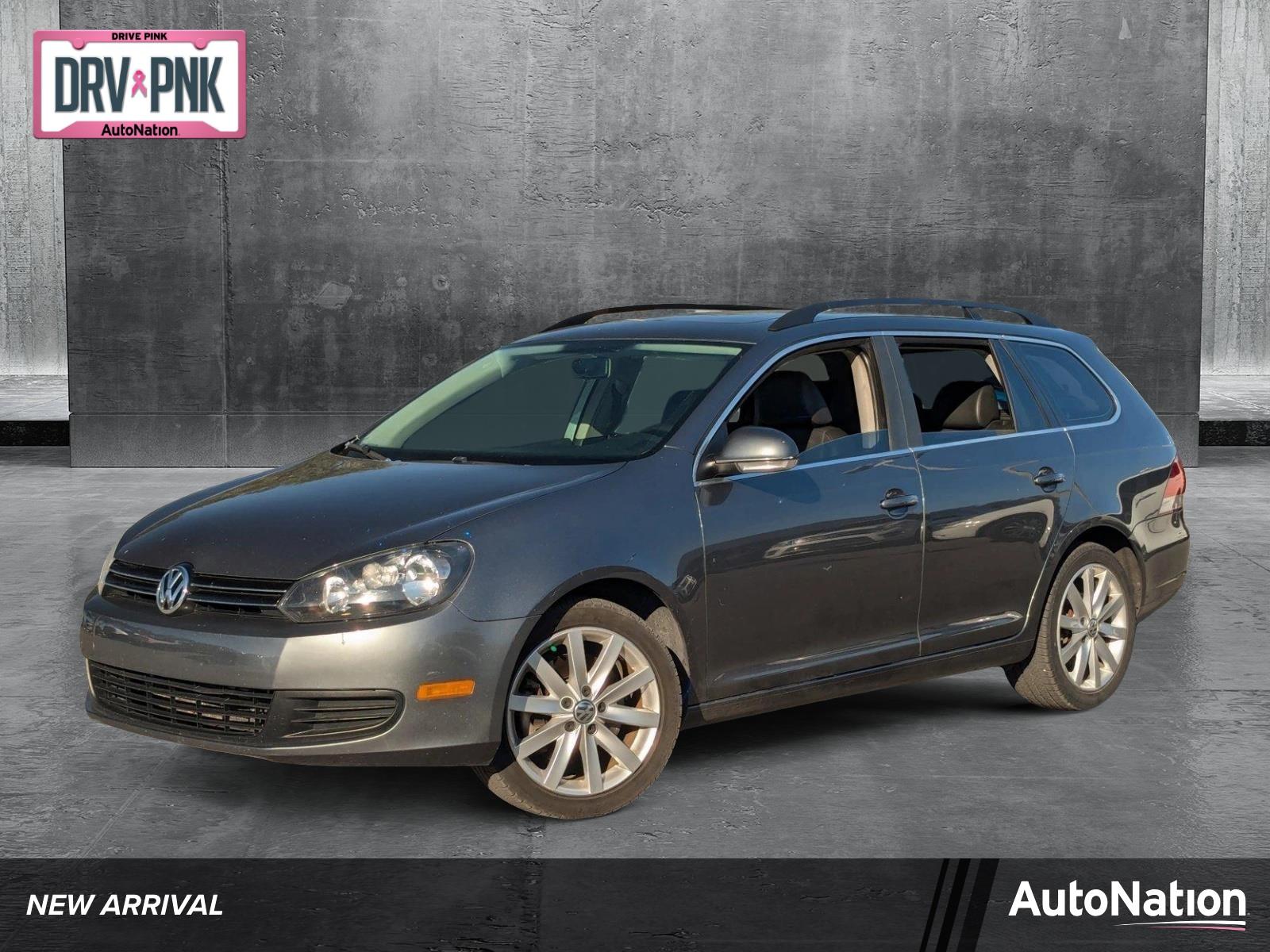 2013 Volkswagen Jetta SportWagen Vehicle Photo in St. Petersburg, FL 33713