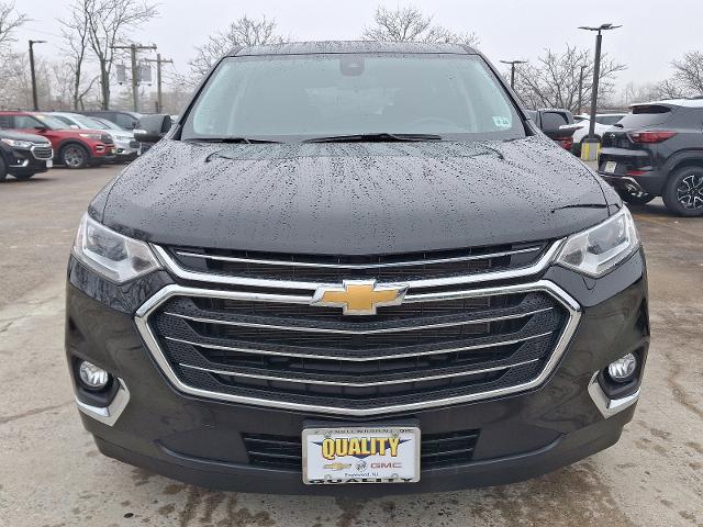 Used 2021 Chevrolet Traverse 1LT with VIN 1GNEVGKW3MJ256108 for sale in Englewood, NJ