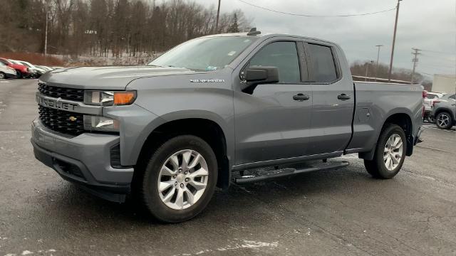 2020 Chevrolet Silverado 1500 Vehicle Photo in MOON TOWNSHIP, PA 15108-2571