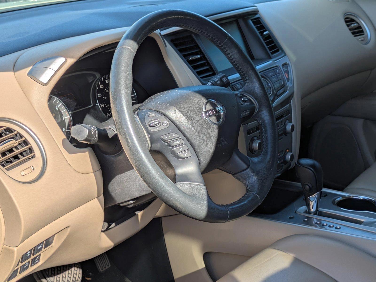 2018 Nissan Pathfinder Vehicle Photo in Clearwater, FL 33761