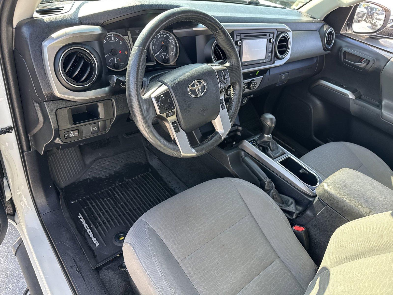 2019 Toyota Tacoma 2WD Vehicle Photo in Ft. Myers, FL 33907