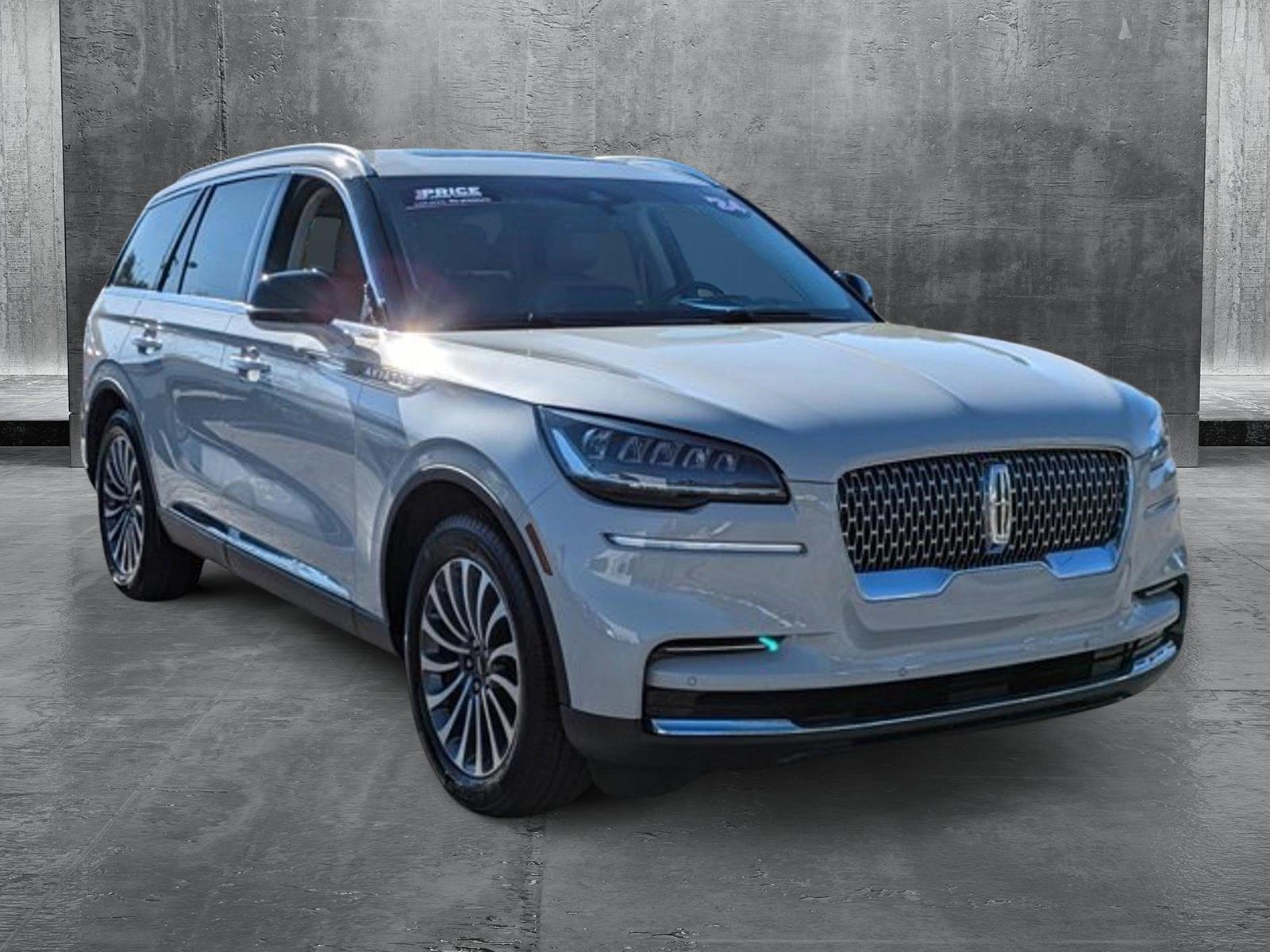 2024 Lincoln Aviator Vehicle Photo in Clearwater, FL 33765