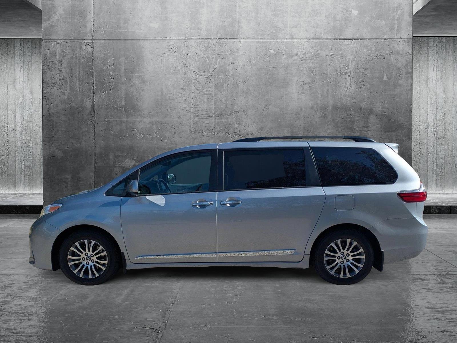 2018 Toyota Sienna Vehicle Photo in Sarasota, FL 34231