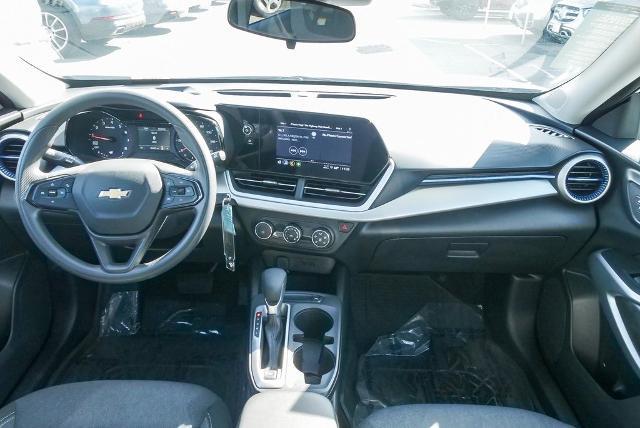 2024 Chevrolet Trax Vehicle Photo in VENTURA, CA 93003-8585