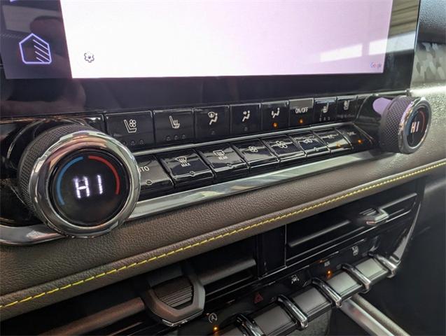 2023 Chevrolet Colorado Vehicle Photo in ENGLEWOOD, CO 80113-6708