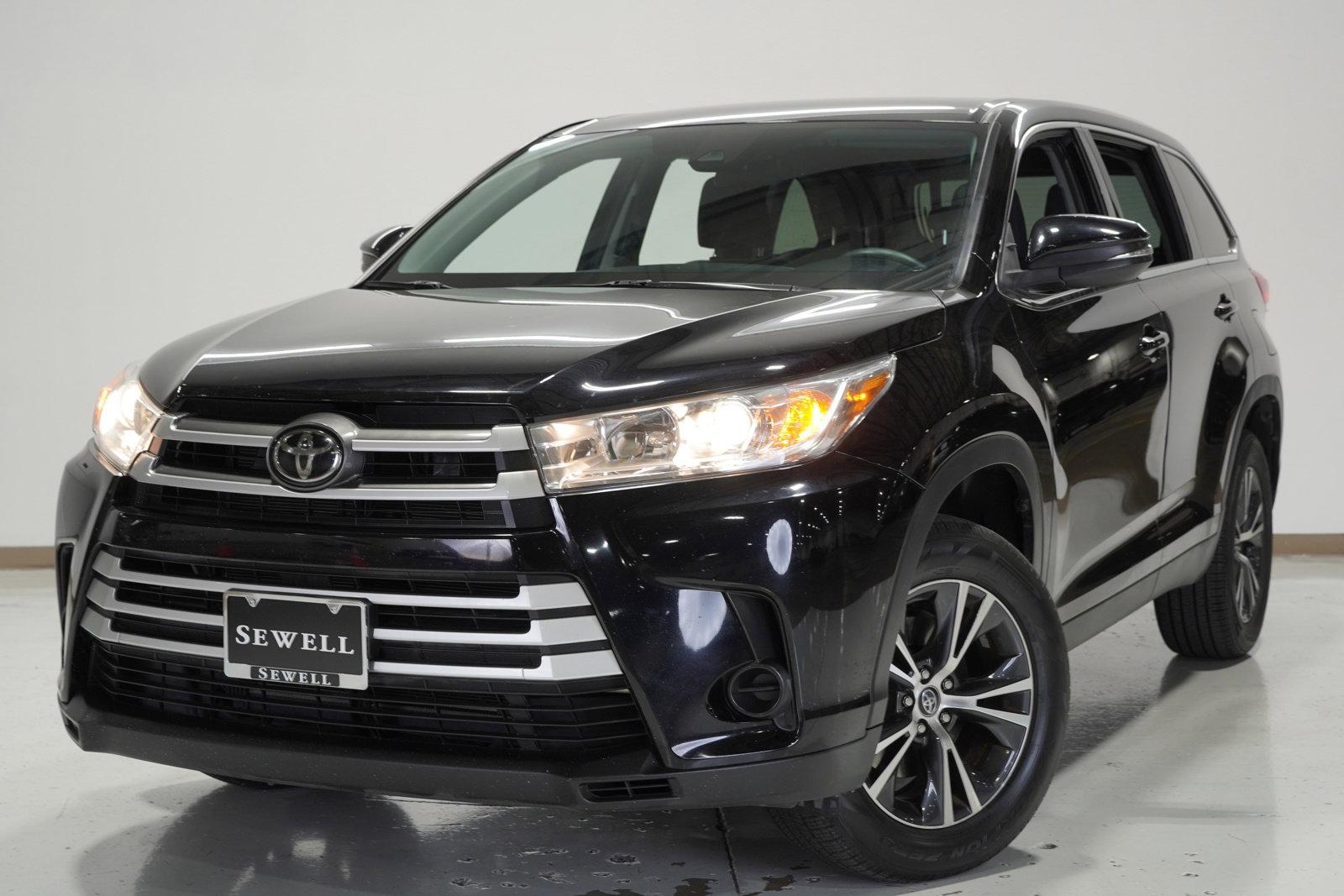 2019 Toyota Highlander Vehicle Photo in Fort Worth, TX 76132