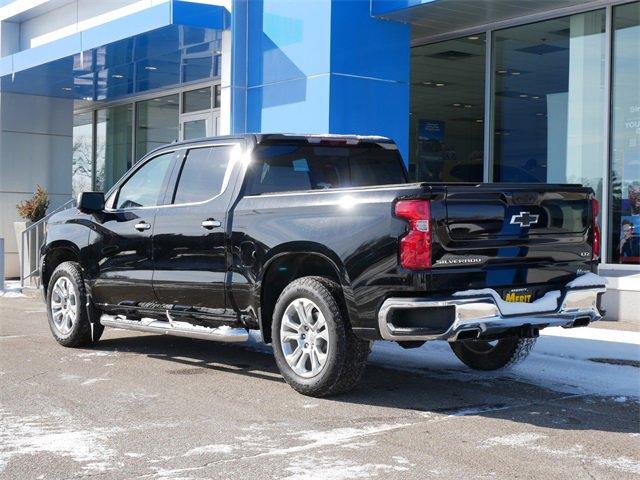 2022 Chevrolet Silverado 1500 Vehicle Photo in MAPLEWOOD, MN 55119-4794