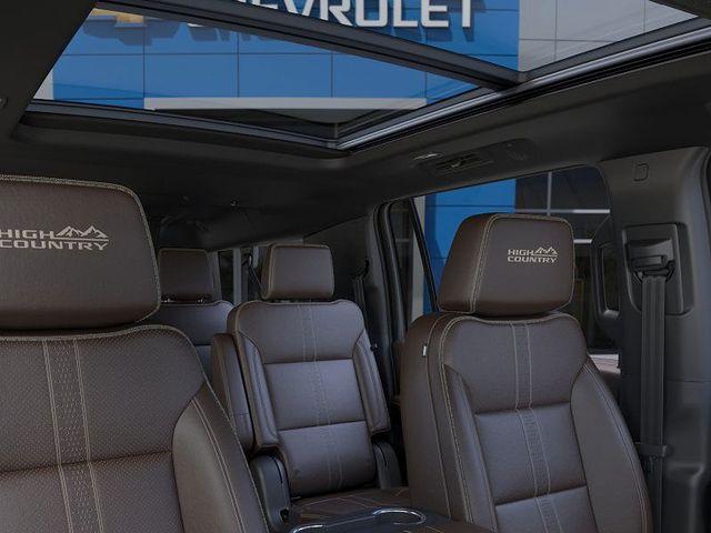 2025 Chevrolet Suburban Vehicle Photo in PAWLING, NY 12564-3219