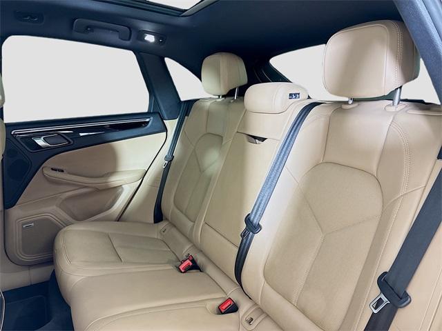 2022 Porsche Macan Vehicle Photo in Puyallup, WA 98371