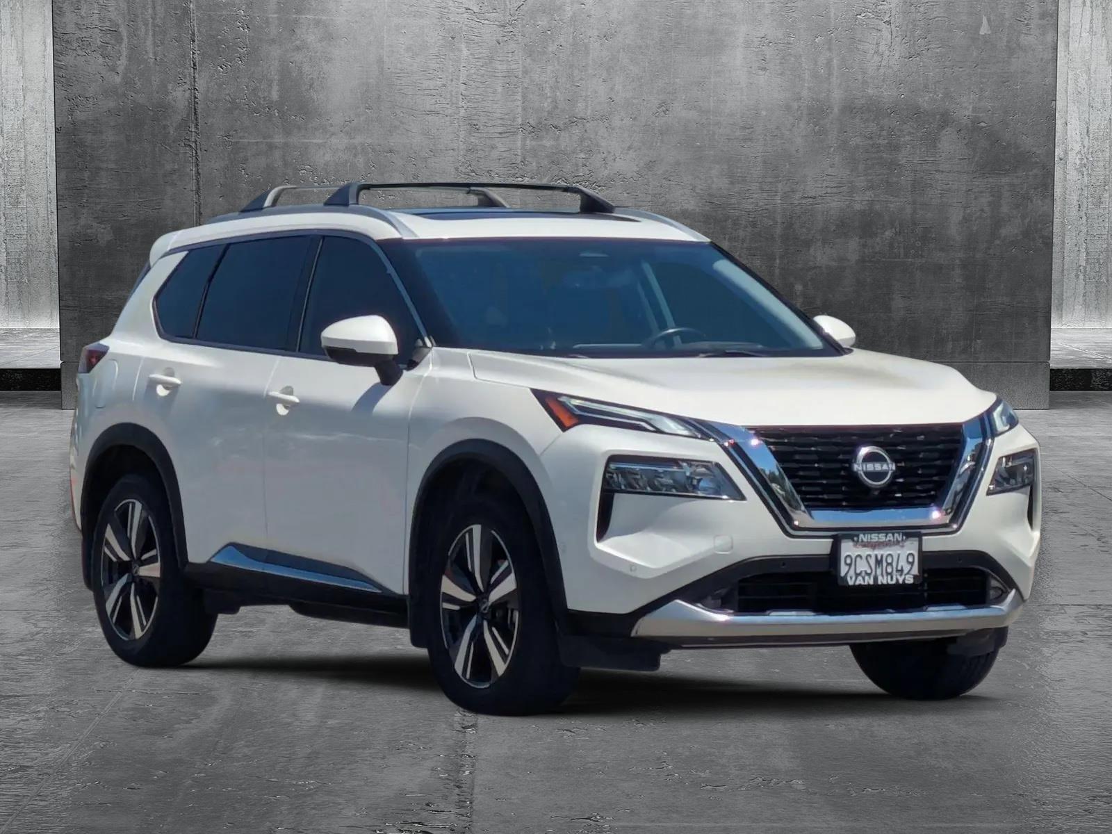 2022 Nissan Rogue Vehicle Photo in Valencia, CA 91355-1794