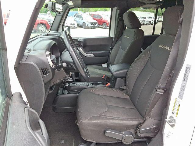 2017 Jeep Wrangler Unlimited Vehicle Photo in DANBURY, CT 06810-5034