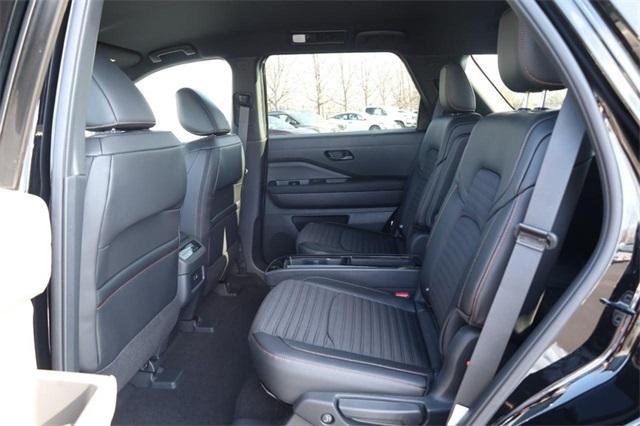 2025 Nissan Pathfinder Vehicle Photo in Hazelwood, MO 63042