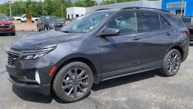 2022 Chevrolet Equinox Vehicle Photo in MOON TOWNSHIP, PA 15108-2571
